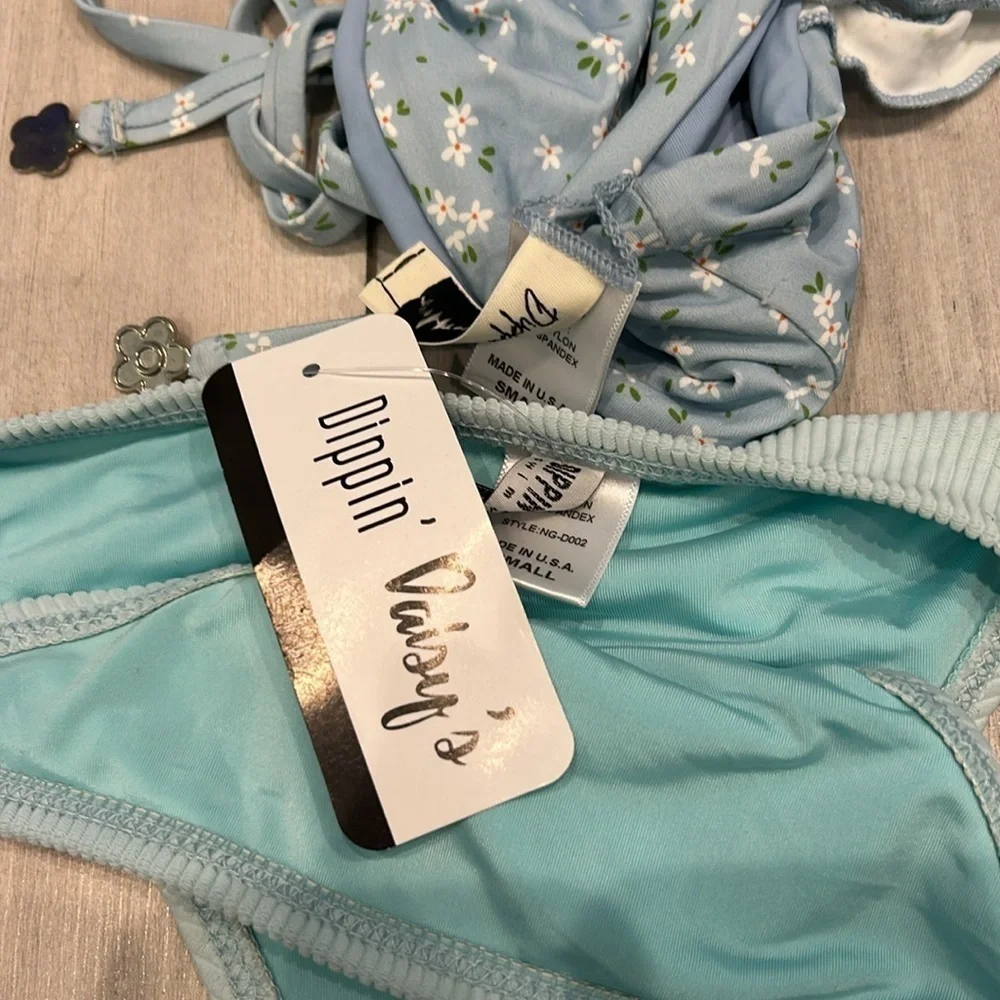 Dippin' Daisy's 2 piece bikini set in blue size small